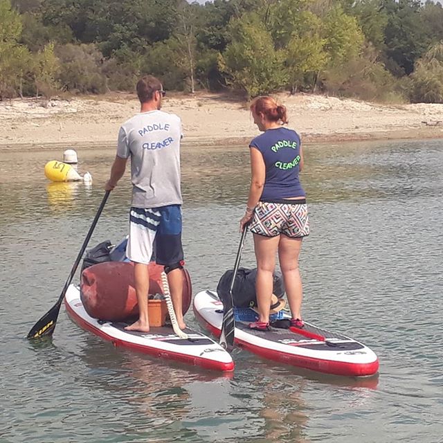 Paddle cleaner - ramassage de déchets sur le lac de Saint Cassien
